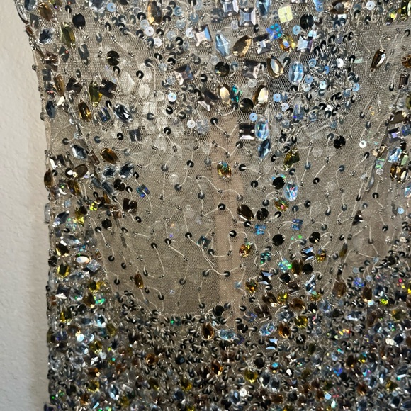 Gorgeous Jovani Gold halter  Sheer mermaid Gown size 4 - Picture 4 of 12